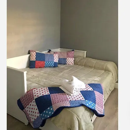 3 Bedrooms With View Jacuzzi And Furnished Terrace At 2 Km Away From The