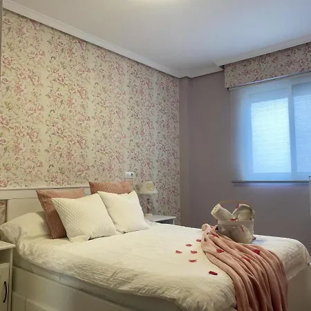 View Apartment: Jacuzzi, Terrace & Proximity Apartment